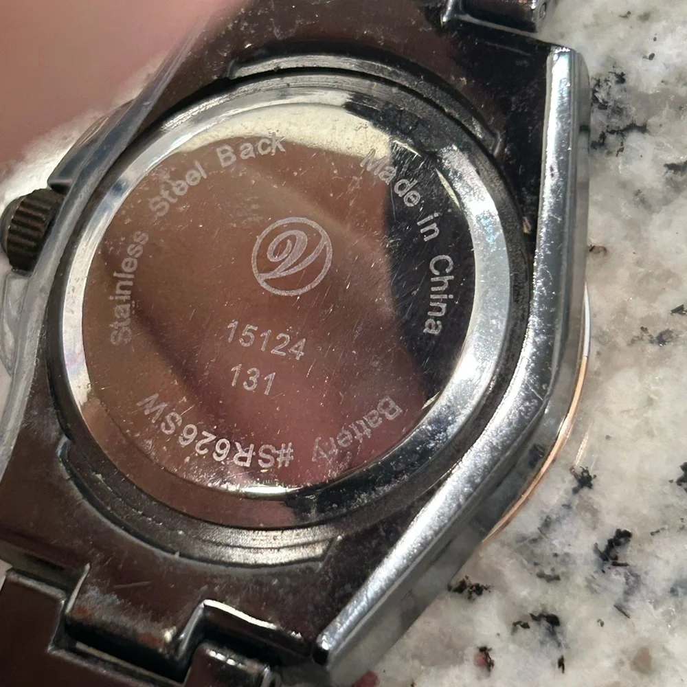 Women’s Versona Designer Watch with Crystal‎ Accents and Titanium Tone Band